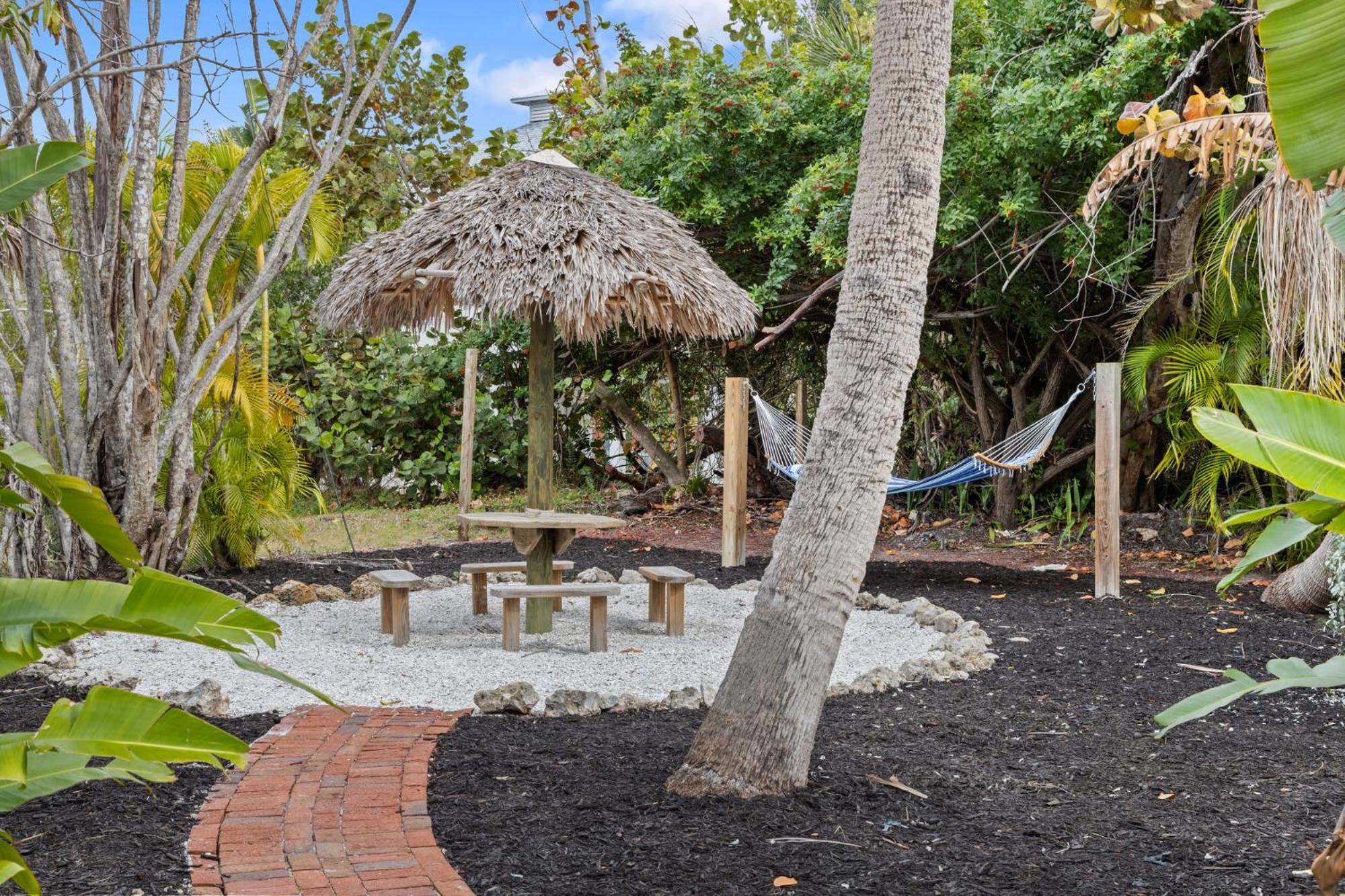 Captain Ed'S - Charming Studio At Palmview Of Sanibel With Bikes Exterior foto